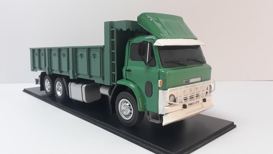 MAKET BOY:47-YÜKSEKLİK:16 CM 1:18 ÖLÇÜ FORD D-1210 KASALI KAMYON YEŞİL BEYAZ PANJUR