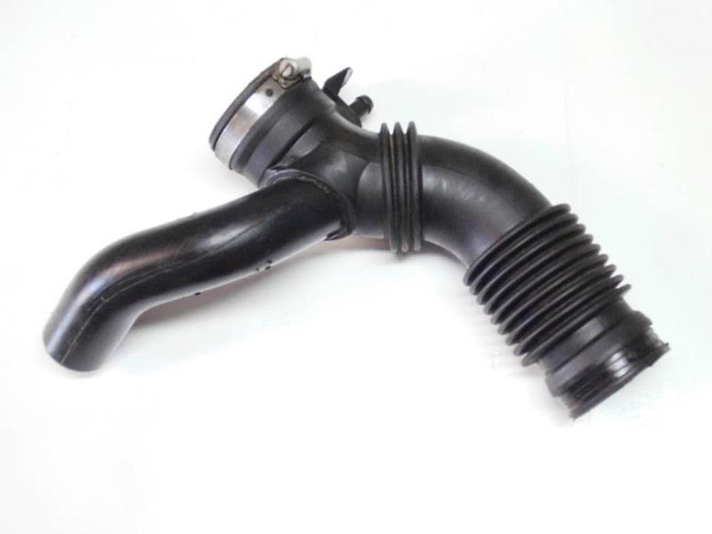 HAVA FİLİTRE BORUSU MEGANE 2-SCENIC 2 K4M