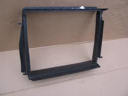 RADYATÖR ÇERÇEVESİ BÜYÜK MEGANE IV