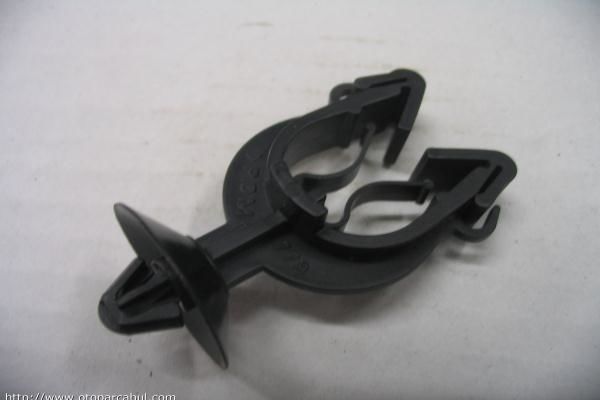 DEBR.KABLOSU TUTUCU AGRAFI R9