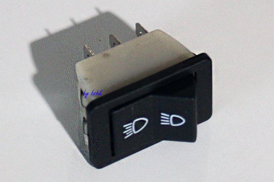 FAR DÜĞMESİ RENAULT R12 12V