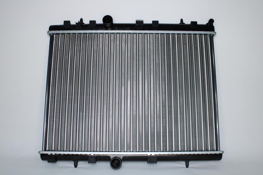 RADYATÖR 307-407-C4-C5-BERLINGO-PARTNER1.6-1.8-2.0 HDİ AC KLİMASIZ MEK 380x552x26
