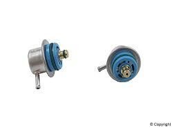 YAKIT BASINC REGULATORU BMW E30 E36 E46 E31 E34 M40 M42 M43