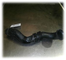 x HAVA FİLTRESİ BORUSU TRAFIC