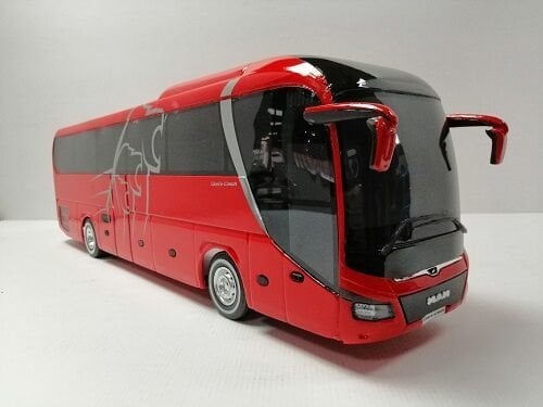 MAKET BOY:68-YÜKSEKLİK:21 CM 1:18 ÖLÇÜ MAN LION S COACH KIRMIZI