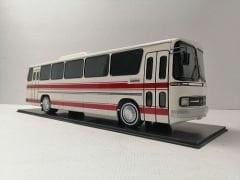 MAKET BOY:60-YÜKSEKLİK:17 CM 1:18 ÖLÇÜ MERCEDES OTOMARSAN O-302 KREM KIRMIZI KUŞAKLI