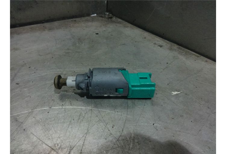 FREN PEDAL KONTAKTÖRÜ YEŞİL MEGANE 2 CLİO 3 TRAFİC 2 KANGOO 3