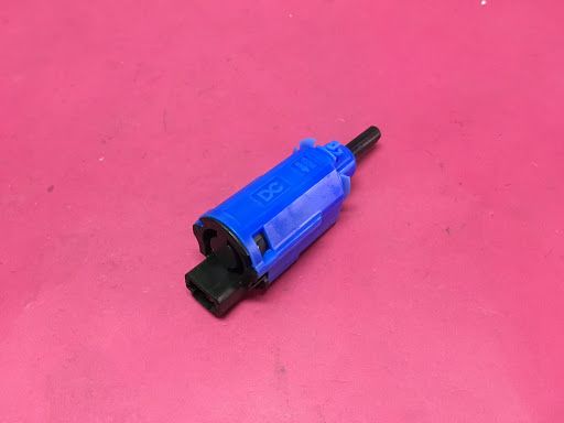 DEBRİYAJ PEDAL MÜŞÜRÜ TRAFİK 3 - CLİO 4