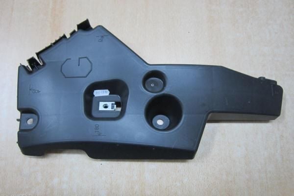 ÖN TAMPON BAĞLANTI BRAKETİ SOL MASTER 2